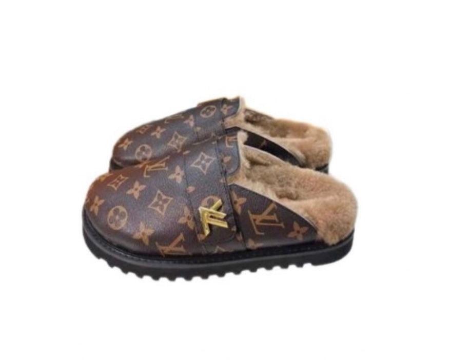 louis clogs